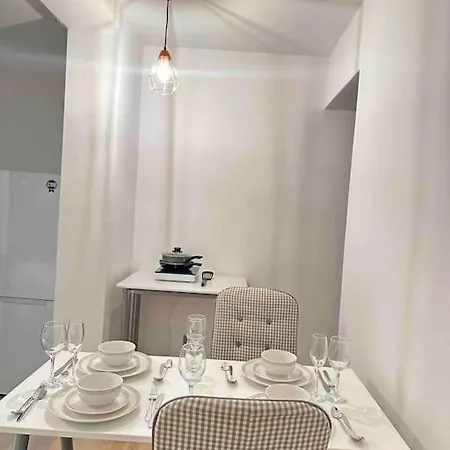 Apartment Spacious 1br Flat With Private Bath And Kitchen In Canary Wharf 2 London