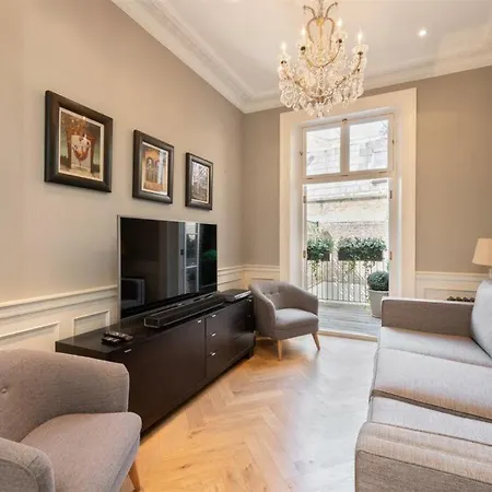 Holiday home Prestige Belgravia Royal Mansion *