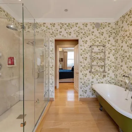 Holiday home Prestige Belgravia Royal Mansion