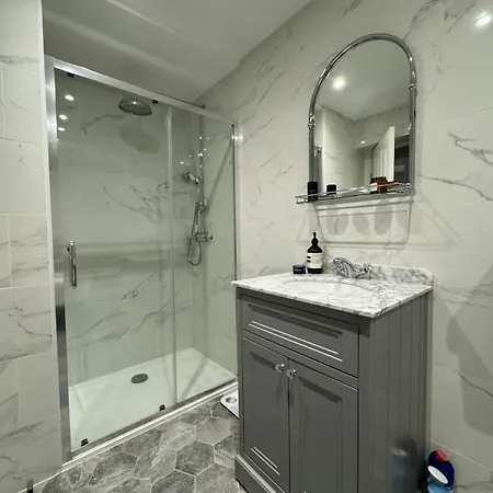 Elegant 1bd Hidden Gem Wprivate Patio Fulham! *