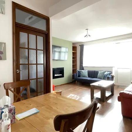 Appartement 2 Bedrooms 2 Stations *