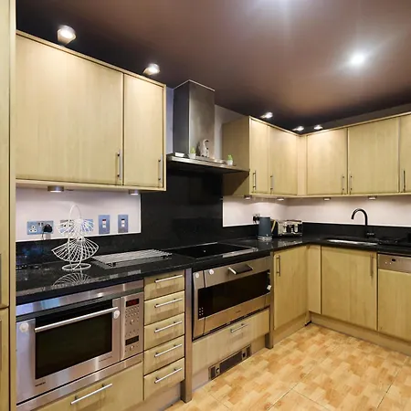 Apartment The Vauxhall Hideout - Comfy 2bdr Flat With Balcony *