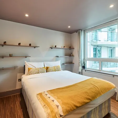 The Vauxhall Hideout - Comfy 2bdr Flat With Balcony Apartment London