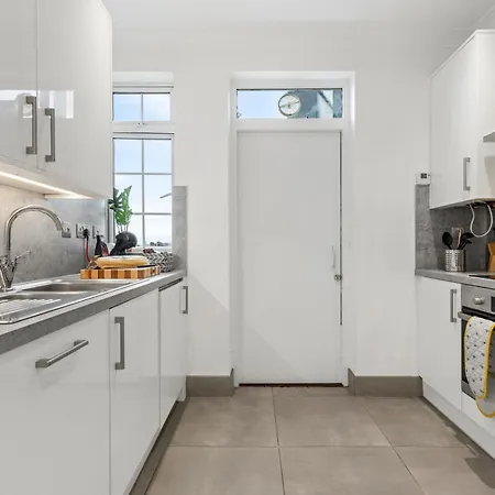 Luxurious 2-bedroom Penthouse In Marble Arch -65gc London