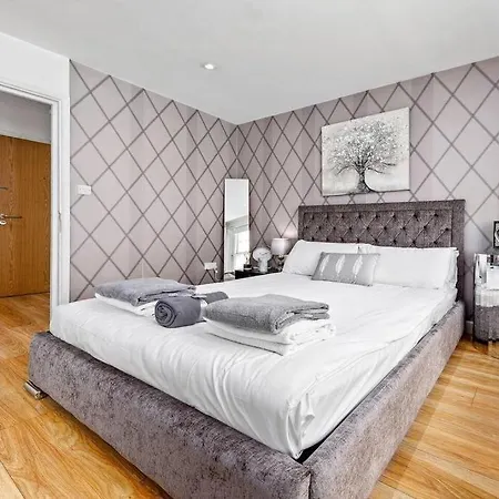 Apartment 3 Bedroom In Haymarket Sleep 10 Hy2