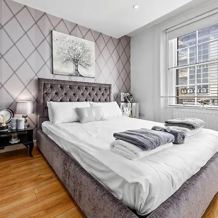 Apartment 3 Bedroom In Haymarket Sleep 10 Hy2 *