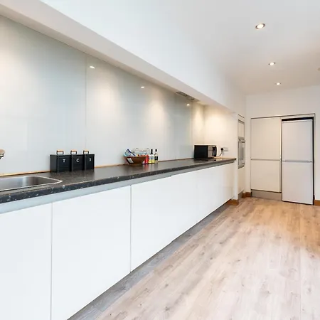Luxury 2 Bedroom Flat In Bell Street