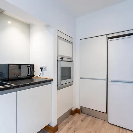 Luxury 2 Bedroom Flat In Bell Street Apartment London