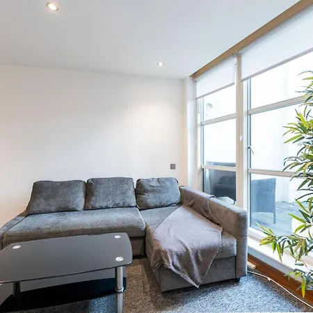 Luxury 2 Bedroom Flat In Bell Street Apartment London