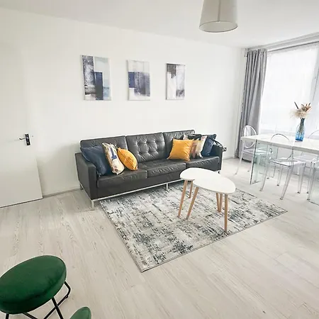 3 Bedroom Flat Haggerston, Hackney,