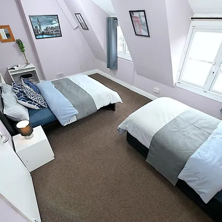 Stunning 3 Bedroom Serviced Flat In North Apartment London