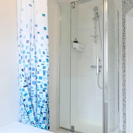 Apartment Stunning 3 Bedroom Serviced Flat In North London