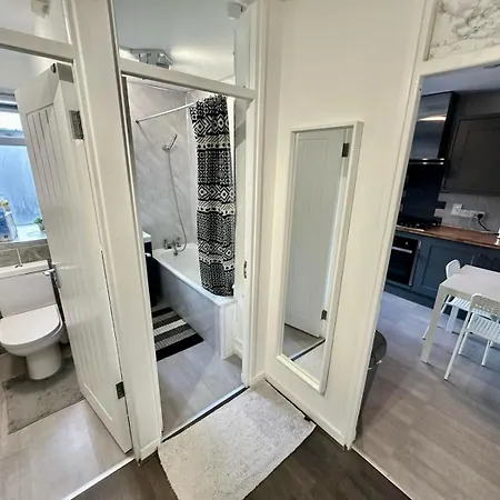 Guest house Karen House R2 London