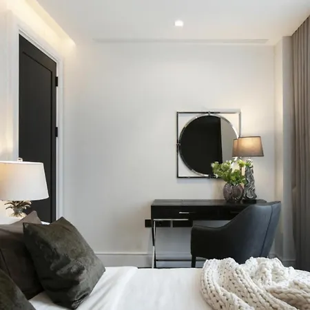Big Ben View 2 Bed Apartment London