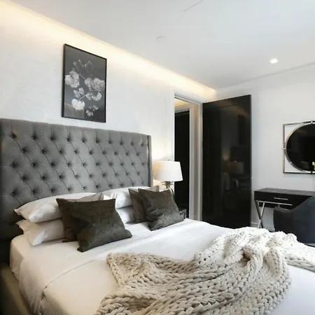 Big Ben View 2 Bed Apartment