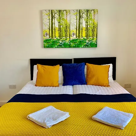 London Apartments, Private Bathrooms And Parking Ilford