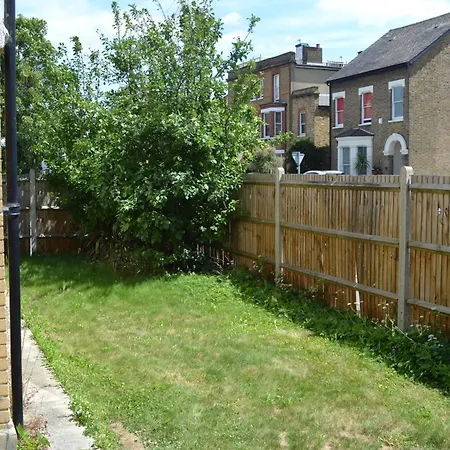 3 Bedroom House Wimbledon * London