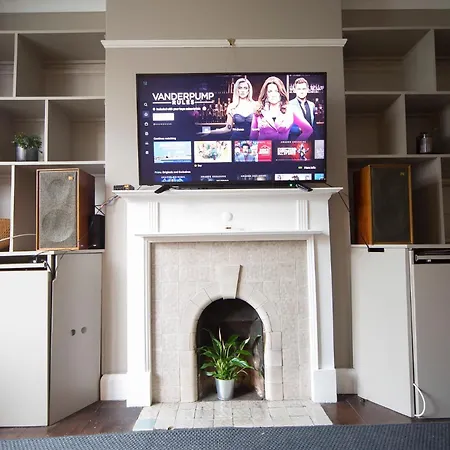 Fabulous Camberwell Z2 Holiday home *