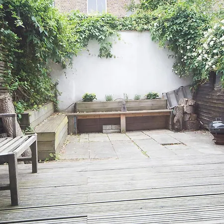 Fabulous Camberwell Z2 Holiday home *