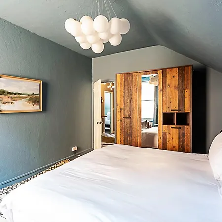 Stylish Boutique Apartment London
