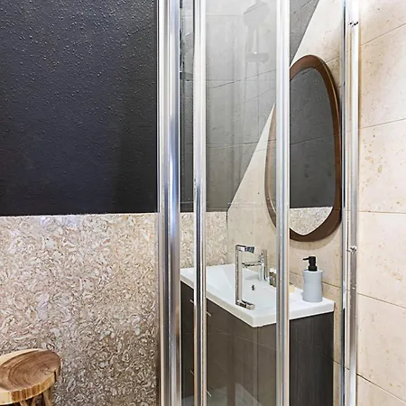 Stylish Boutique Apartment London