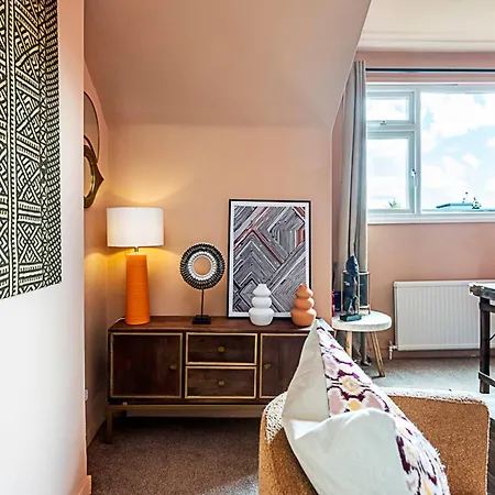 Stylish Boutique Apartment *