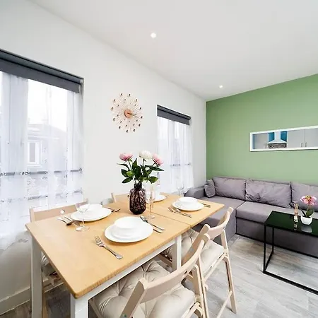 Soho F4 Apartment *