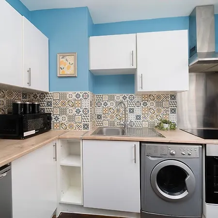 Soho F2 Apartment London