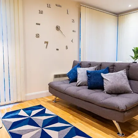 X2 X2 Bedroom With Free Parking & Wifi Apartment Croydon