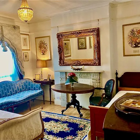 Quality And Very Good Value Private In Close To Notting Hill Zone 2 Pensionat London