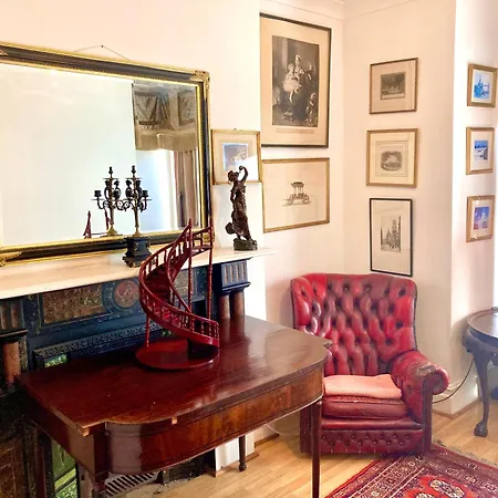 Quality And Very Good Value Private In Close To Notting Hill Zone 2