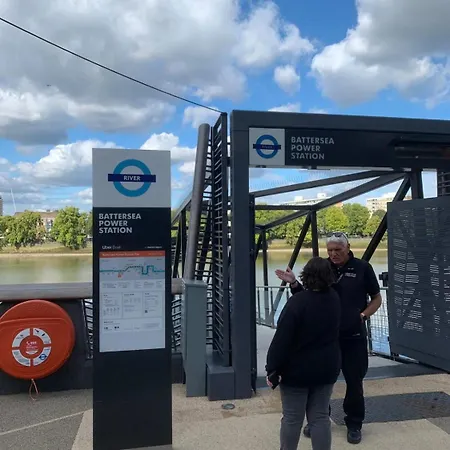 Location! Double Bedroom 2 Mins Walk From Battersea Power Underground Station! *