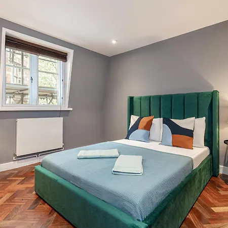 Covent Garden Apartment