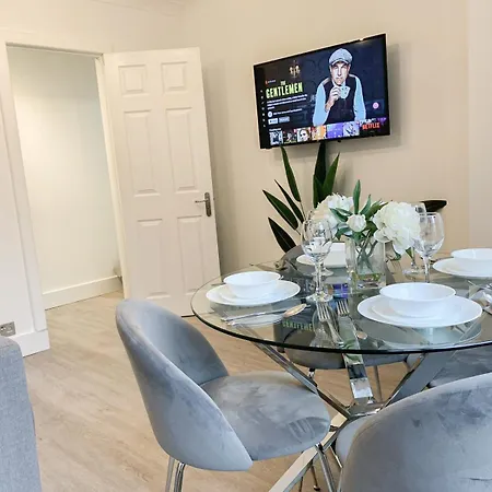 Vibrant 2-Bedroom Flat With Elevator In Marylebone, Close To Hyde Park & Edgware Road *