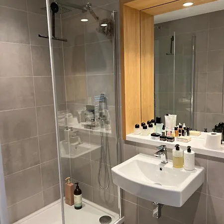 Mauger Heights Homestay London