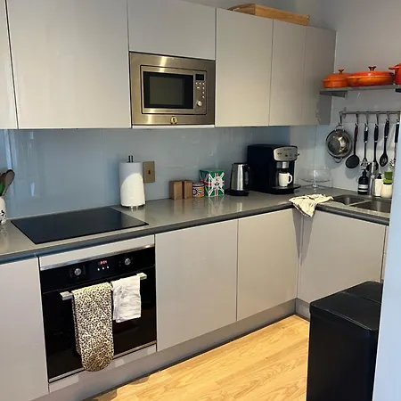 Mauger Heights Homestay London
