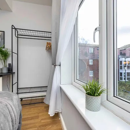 Dom wakacyjny Charming 3-bed Townhouse In Vibrant *
