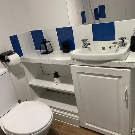 A Lovely One Bed Flat In North * Finchley
