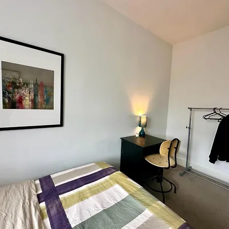 Homestay Whitechapel Station
