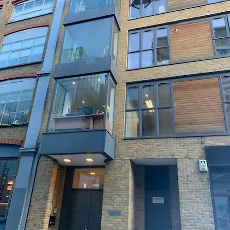 1 Bed Flat With View Of Vibrant Hoxton Square