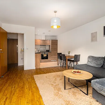 Zenith Hub Apartment