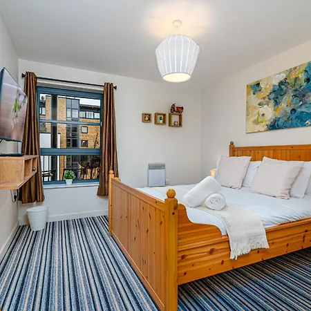 Apartment Zenith Hub