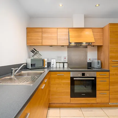 Zenith Hub Apartment London