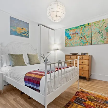 Apartment Parea Living - Cosy 1-bed Artistic Flat At Newington London