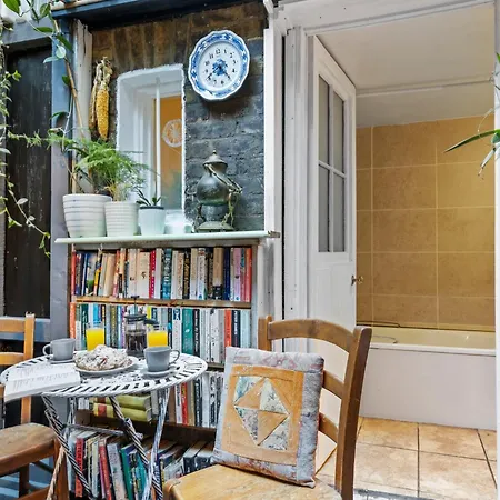 Apartment Parea Living - Cosy 1-bed Artistic Flat At Newington *