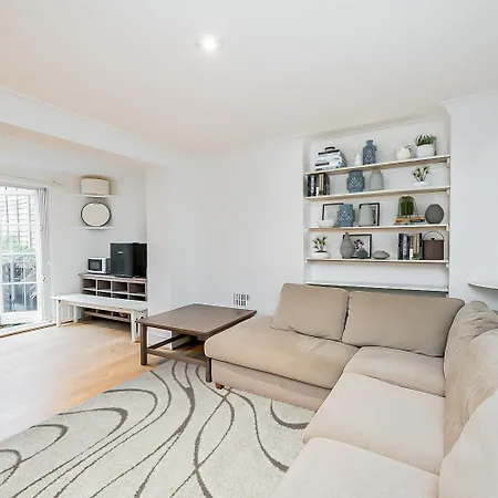 2-bed In The Heart Of Camden Apartment