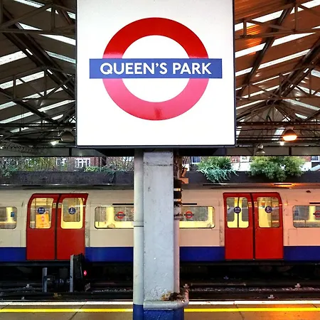 Peaceful 2-bedroom Flat Near Queens Park Station *