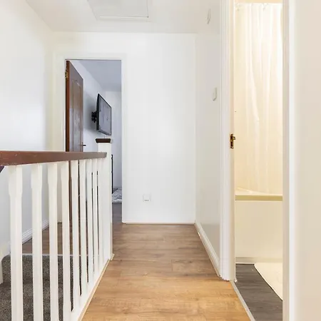Cozy Family-friendly House