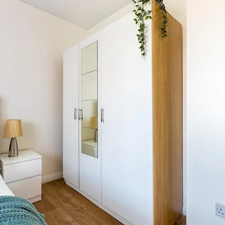 Apartment Cozy Family-friendly House