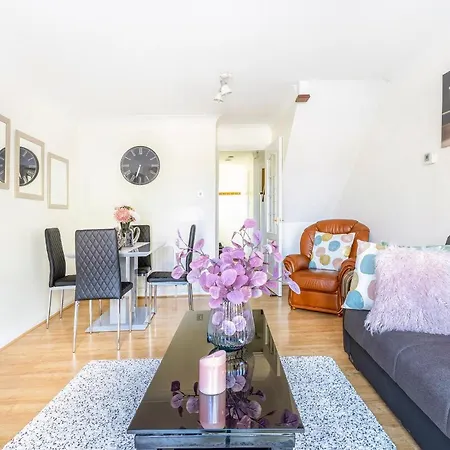 Cozy Family-friendly House